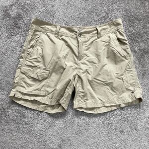 Columbia Cargo Shorts Womens 12 Brown Nylon Zip Pockets Snap Active Outdoor Fish